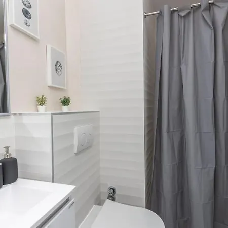 Apartment 2b